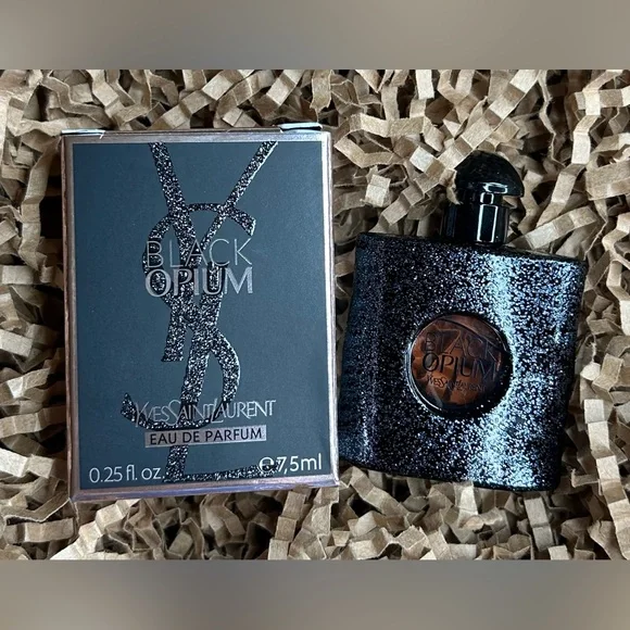 Yves Saint Laurent
Black Opium EDP Mini Splash - Picture 1 of 11